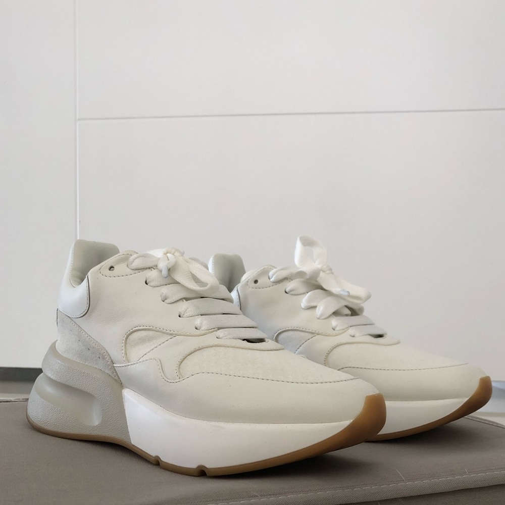 ALEXANDER MCQUEEN oversized runner sneaker